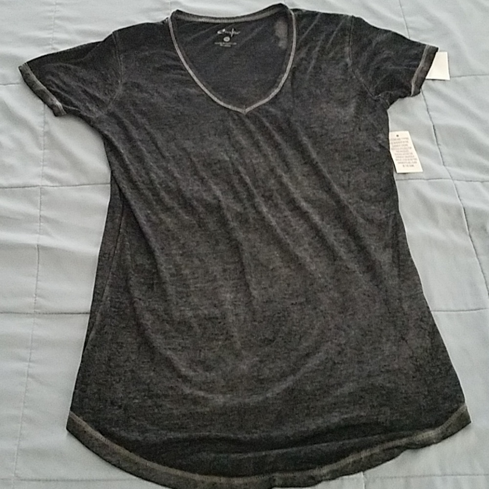 CURFEW KNIT TOP. SIZE MEDIUM